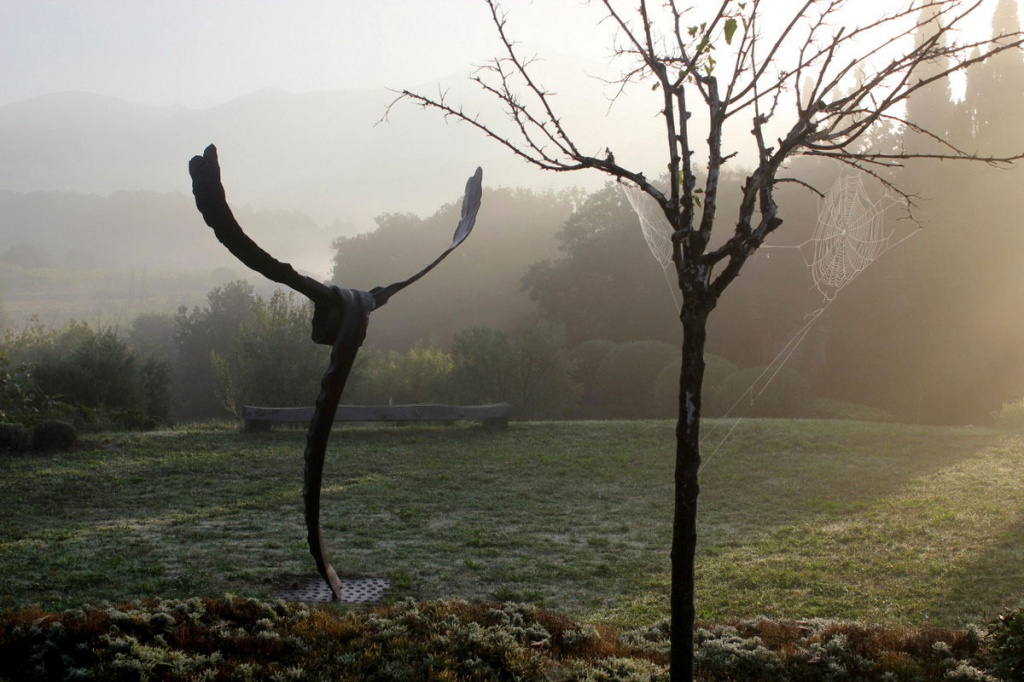 Парковая скульптура в современном стиле сад khanny peshar